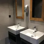 Moontain Hotel Oz