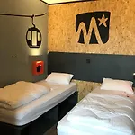 Hotel Moontain Oz