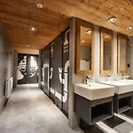 Hotel Moontain Oz