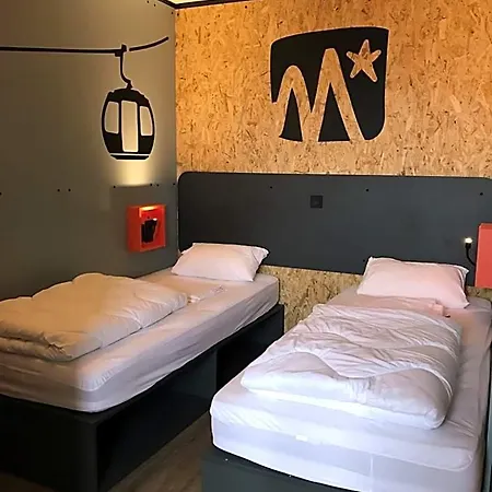 Hotel Moontain Oz
