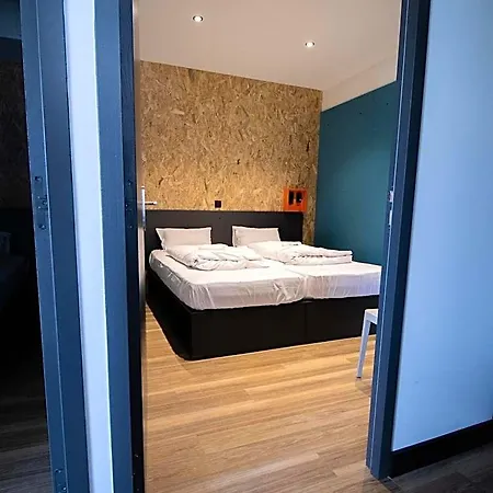 Moontain Hotel Oz